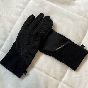 Eddie Bauer black gloves with finger touch and clasp - NEVER LOSE A GLOVE AGAIN!